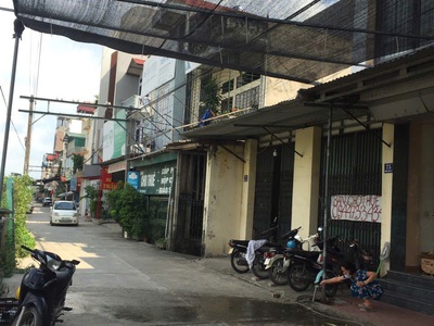 Chính chủ cần bán hoặc cho thuê nhà cấp 4 mặt phố trần lư, thị trấn thường tín 2