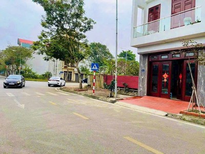 Bán lô đất mặt đường Ngô Sĩ Liên, khu Vạn Lộc, ph Tứ Minh, Tây HP, 69.8m2, mt 4.5m, giá rẻ 1