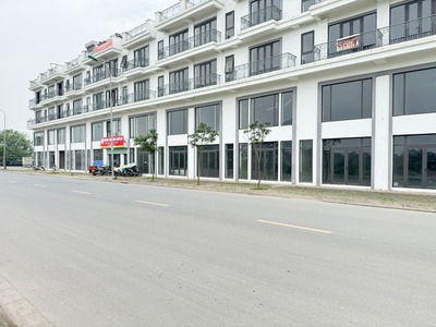 Cần bán 76,1m2 Shophouse Metropolitan - Nguyễn Mậu Tài. Hai mặt đường trước sau, view Quảng Trường 4
