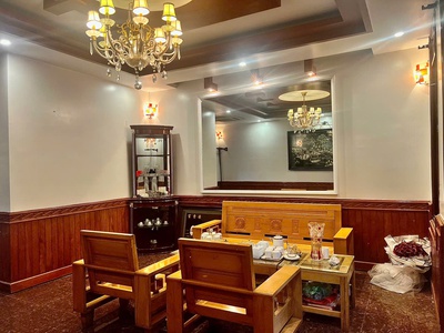 Bán nhà 4 tầng 121m2 mặt đường Đông An, P Hải An giảm giá từ 9,7 tỷ xuống 8,5 tỷ 2