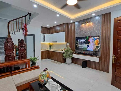 Bán Nhà Ngõ 66 Phố Ngọc Thụy, Long Biên, 35m2, 5 Tầng, Phân Lô, Ô TÔ, Nhỉnh 6 Tỷ 0