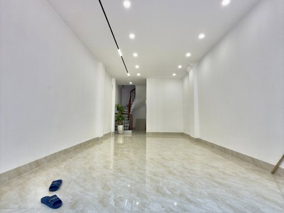 Bán Gấp Nhà Ngõ 158 Nguyễn Sơn, Bồ Đề, 45m2, 6 tầng, gara ô tô, thang máy, Full đồ 0