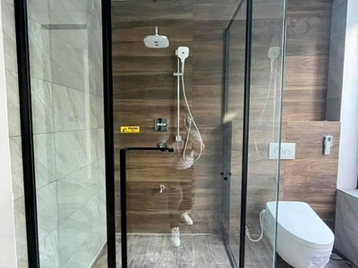 Thi công vách kính nhà tắm Fendi uy tín chất lượng 0