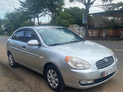 Cần bán  HYUNDAI VERNA   đời 2007 0