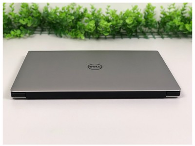 Laptop đồ họa cao cấp Dell Precision 5520  Core i7-7820HQ / RAM 8GB / SSD 256GB / VGA Nvidia M1200 9