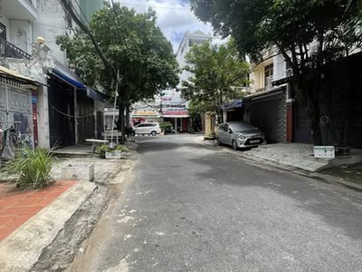 Nhà 2 mặt tiền trước sau  khu đồng bộ bàn cờ 0