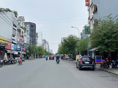  bán nhà 3 tầng mới đẹp dọn vào ở ngay - hẻm xe hơi đường phan huy ích  ngay ematr 2 - dt 2