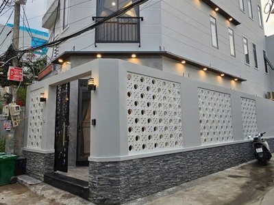 Bán nhà góc 2 mặt tiền xây mới gần đường phạm hữu lầu quận 7 0