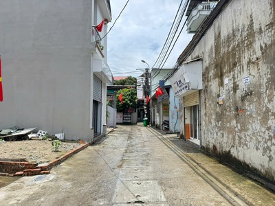 Bán lô đất thôn gia trung , quang minh, hn. 3 mặt thoáng, mặt tiền kinh doanh 2