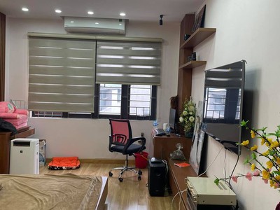 Bán Gấp Nhà Ngõ 158 Nguyễn Sơn, Bồ Đề, Long Biên, 32m2, 5 Tầng, Full Đồ, Phân Lô, Ô Tô 2