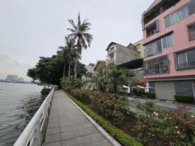 Bán nhà Lô góc hiếm 100m    cách Hồ Tây 20m, giá chỉ 31 tỷ, Trích Sài   Võng Thị 2