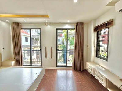 Nhà đẹp lô góc hồng tiến, 45m x 5 tầng, mặt tiền 4.5m, gara ôtô, phân lô bàn cờ, ôtô chạy vòng quanh 2