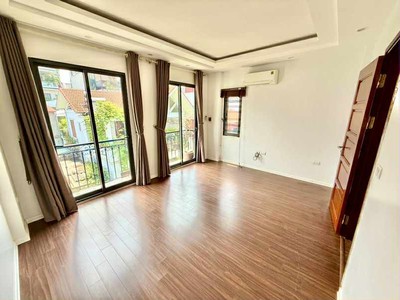 Nhà đẹp lô góc hồng tiến, 45m x 5 tầng, mặt tiền 4.5m, gara ôtô, phân lô bàn cờ, ôtô chạy vòng quanh 3