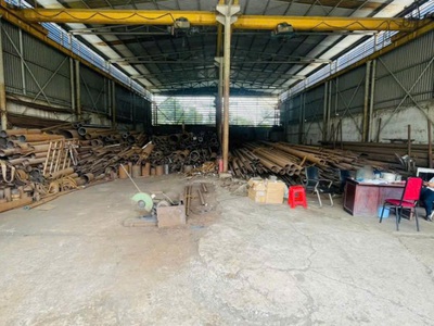 Giảm mạnh 2 tỷ  nhà xưởng mặt tiền đường xe tải 650m2, vuông   an phú đông 12 q12 0