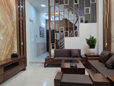 Bán nhà ngõ phố cát linh đống đa 35m 4 tầng 0
