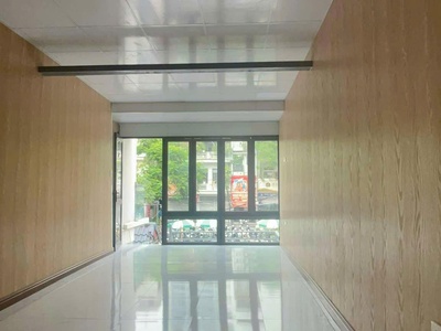 Cho thuê nhà mặt phố thụy khuê, tây hồ, hà nội. 16tr/tháng. 2 tầng, 40m/tầng, 1 vs, vỉa hè để được 1