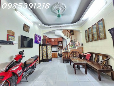 10m ra đường bờ sông- trương định- 35m2- 5t- 6.5tỷ ngõ 3 gác to thênh thang 0