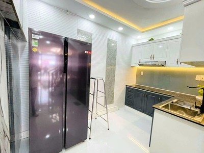 Bán nhà mới 3 tầng, hoàn công đủ, 43m , 6.9 tỷ, nguyễn văn quỳ, quận 7  phường phú thuận 1