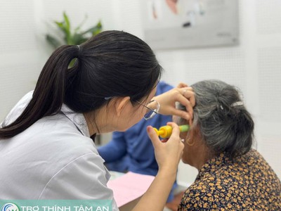 80 năm tuổi đời - 8 năm gắn bó cùng máy trợ thính tâm an Nam Định 2