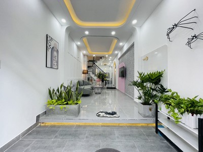 Nhà mới 3 tầng full nội thất HXH 5m đường Nguyễn Văn Khối, P8, Giá nhỉnh 6 tỷ 1