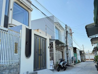 Bán nhà 93m2 gần đõ xuân hợp phước long b tp thủ đức nhỉnh 7 tỷ 0