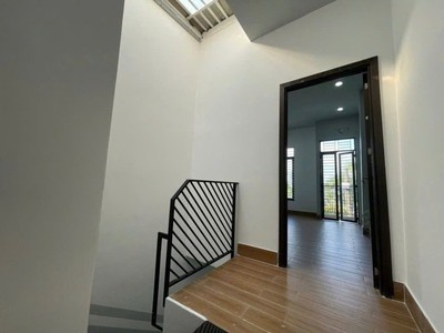 Nhà đôi 2 tầng hxh 92m2, vuông   thạnh xuân 40 q12 3