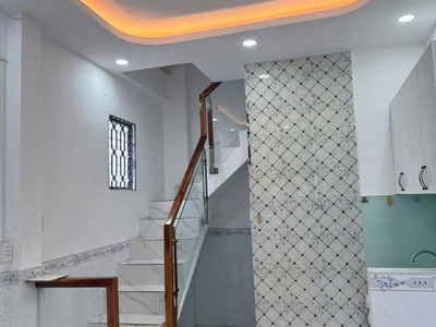 Nhà mới 1 lầu hxh 314 âu dương lân p3q8 3