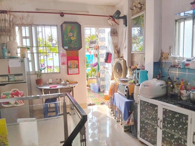 Nhà 3 lầu st ba đình p8q8, giá : 4 tỷ  bớt lộc 3