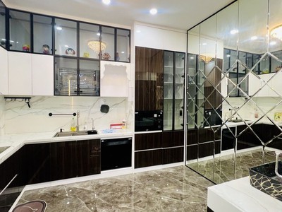 Bán nhà hẻm xe tải 13m đường độc lập - dt 60m2  4 x 15 m - 4 tầng 2