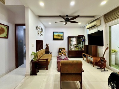 Mặt tiền kinh doanh, huỳnh văn bánh phú nhuận - 100m2 x 4 tầng chỉ 17ty5 3