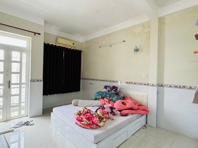   quận 8  nhà đẹp 4 tầng   ngang 4m   ở ngay   tương lai ra mặt tiền   giá 3,8 tỷ 2