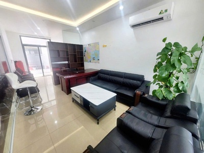 Cho thuê sàn tầng 2 80m2 giá 8tr tại Vinhomes Marina 1