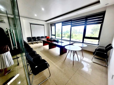 Cho thuê sàn tầng 2 80m2 giá 8tr tại Vinhomes Marina 2