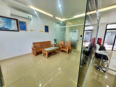 Cho thuê sàn tầng 2 80m2 giá 8tr tại Vinhomes Marina 3