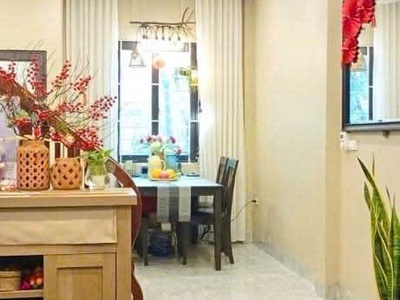 Chính chủ cần bán gấp nhà tại đồng mai hà đông. dt 34m2 5 tầng full nội thất . nhích 4 ty xíu 1