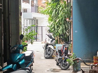  hot hot tp hcm quận 11 - nhà đẹp hơn 2 tỷ - hẻm xe ba gác - ngay trung tâm    2
