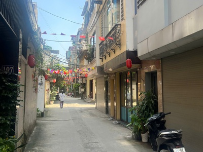 Bán nhà ngõ phố văn miếu đống đa 30m 5 tầng 2