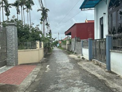 Giá Cực Ngọt Chỉ 1,2x tỷ cho 60,5 mét đất Lâm Động. Ngõ 3,5-5 mét 0
