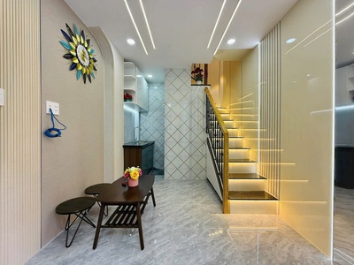 Nhà đẹp 2 lầu chỉ nhỉnh 2 đồng đường quang trung p10 gò vấ  gần BV hồng đức 2