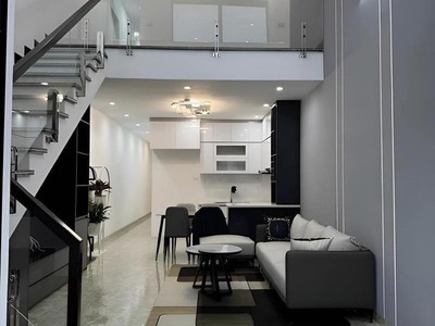 Chính chủ bán gấp nhà MT giá 2 tỷ 3 gần cổng chào huyện Cần Đước, sổ hồng riêng 1