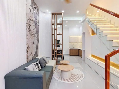 Nhà đẹp mặt tiền   102m2   giá chỉ 2 tỷ 400   sổ hồng riêng 11