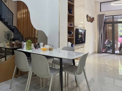 NHÀ ĐẸP LONG AN   1 TRỆT 2 LẦU - 105m2 - 2 TỶ 5 - Mua Là Lời, Ở Là Sang  3