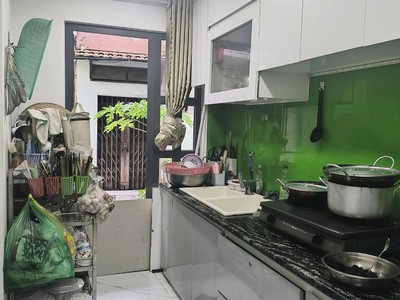 Hẻm nhựa xe tải sạch đẹp, 2 mặt hẻm trước sau, có cửa sau - khu vip dân trí - đang cho thuê, phù 2