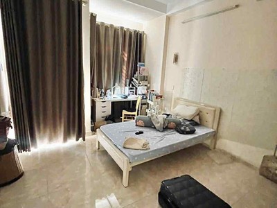 Mặt tiền đường khu vip p1 - sát vách q1 - 4 tầng btct 5pn 5wc - thông số vàng nở hậu 4.25 nở hậu 3