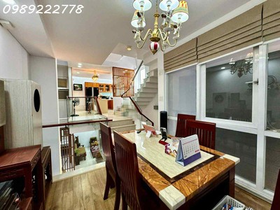 Siêu phẩm   hú nhuận  -p11- đẹp thiết kế xịn - hxh thông sát mt huỳnh văn bánh - ô tô 7 chỗ ngủ bên 3