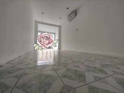 Cho thuê mặt bằng tầng 1 kim ngưu, hai bà trưng, hà nội. 10tr/tháng. 60m, mặt tiền 5m, ngõ 2 ô tô 1
