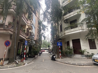 Đầm trấu,hai bà trưng 23tỷ 55m khu dân trí cao,ít nhà bán,ô tô đỗ cửa,phân lô 2