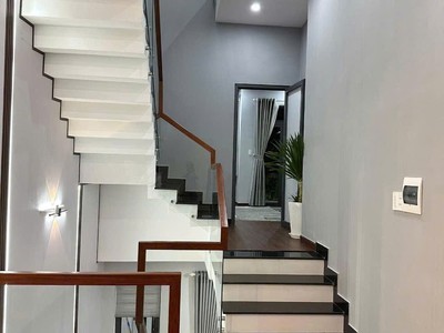 Chính chủ gửi bán nhà 3 tầng mt đường lương khánh thiện, p hoà khánh.đà nẵng 0