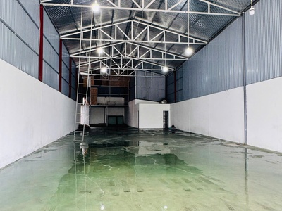 Cho thuê kho xưởng tại yên viên, gia lâm , hà nội. diện tích 300m, khung thép hộp cao 8m mái chống 0