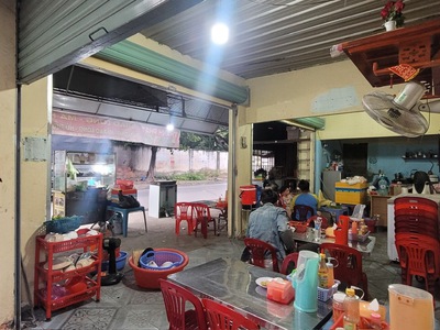 Ngộp bank giảm 4tỷ bán nhà kinh doanh, lô góc, ngang gần 12m. 0